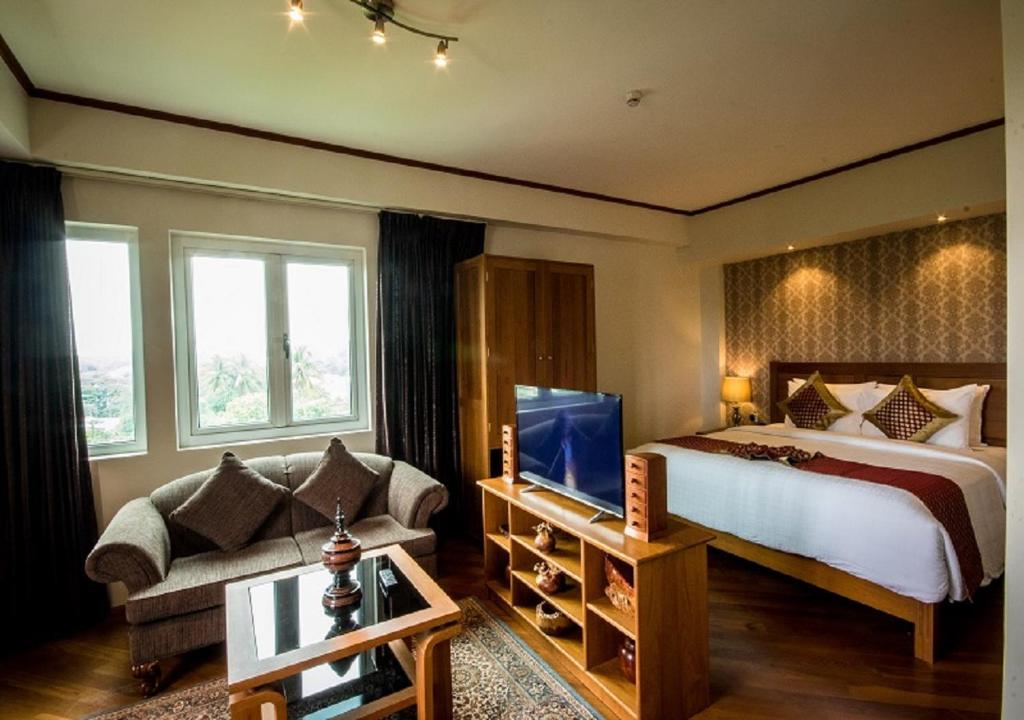 Hotel Shwe Yee - Deluxe Family Suite