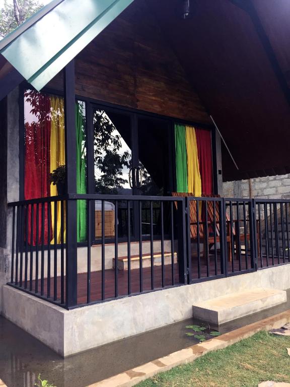 Balkón nebo terasa v ubytování Fair View Cottage