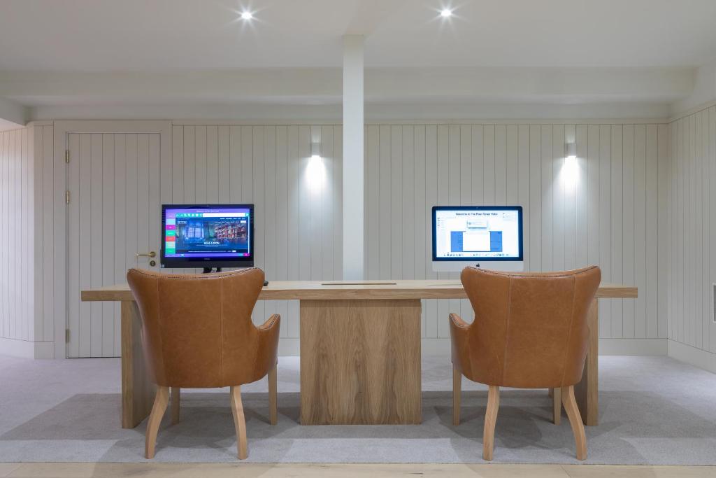 The Fleet - Resim 16