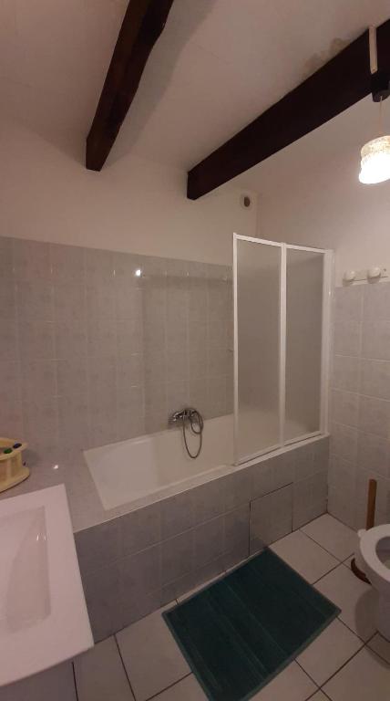 Koupelna v ubytování Gîte Cocantin