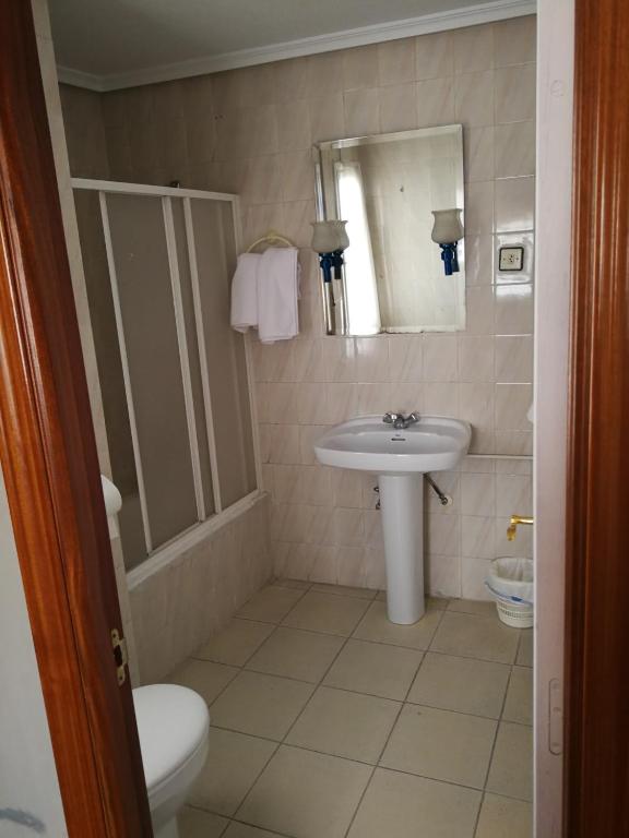 Guest house Pensión sole, Aranda de Duero, Spain - Booking.com
