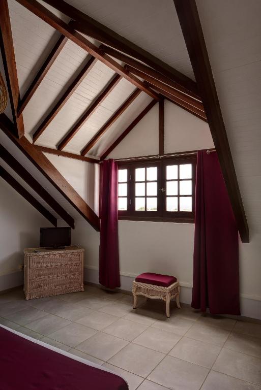 Posezení v ubytování Hostellerie des châteaux