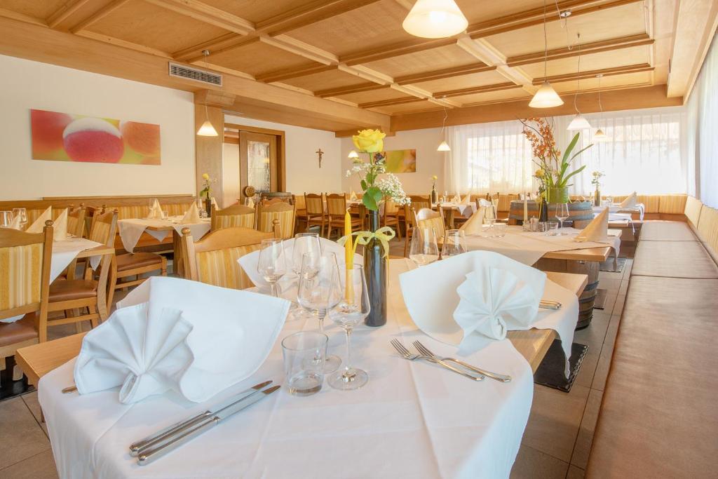 Restaurace v ubytování Gasthof Hotel Terzer