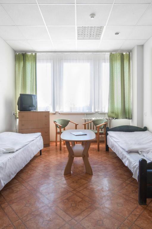Gdański Dom Turystyczny Hostel - Tweepersoonskamer Met Gedeelde Externe Badkamer