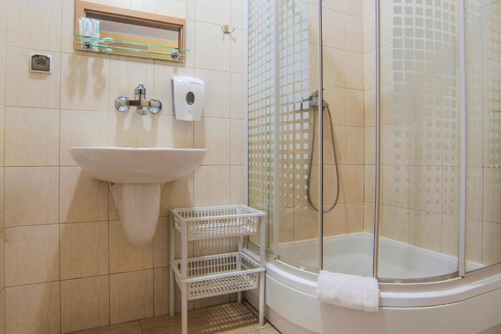 Gdański Dom Turystyczny Hostel - Drievoudige Kamer
