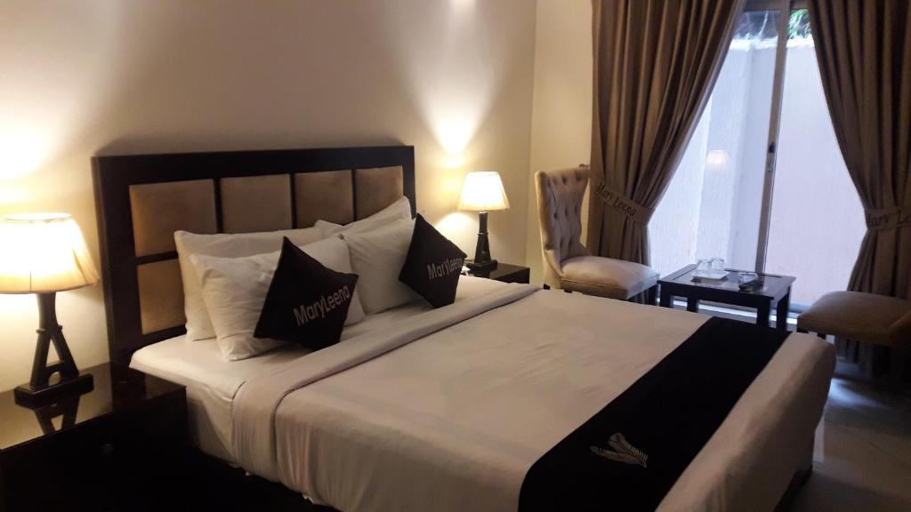 MaryLeena Hotel Gulberg - Deluxe Double Room