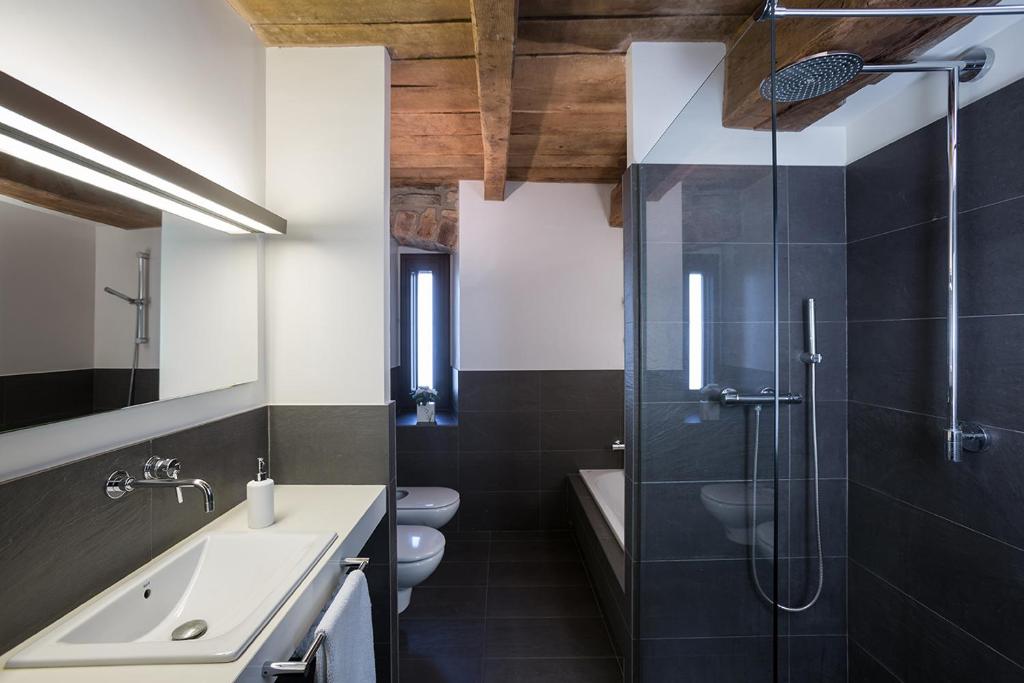 Koupelna v ubytování Casa Rural Enea