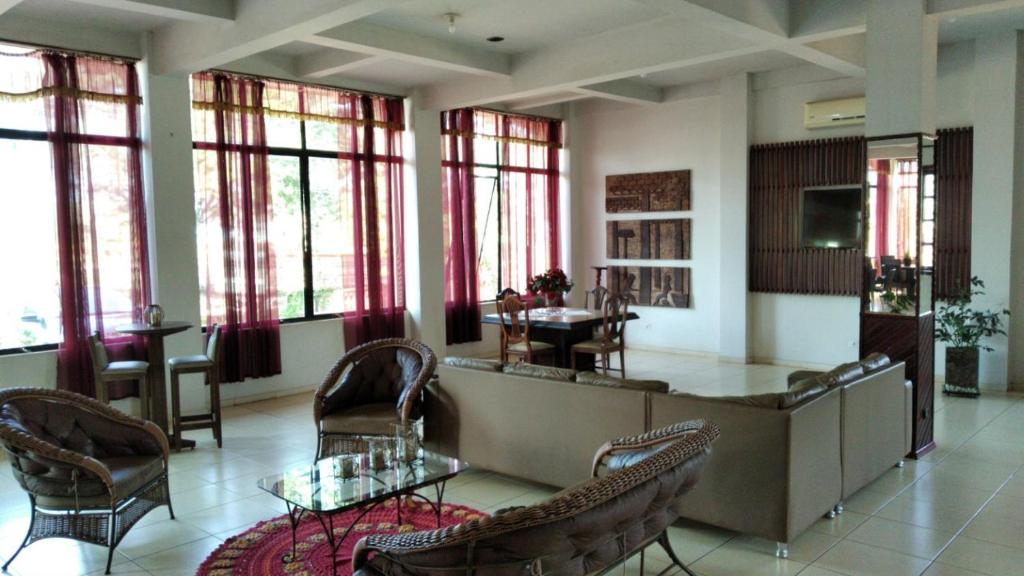  Hotel HS