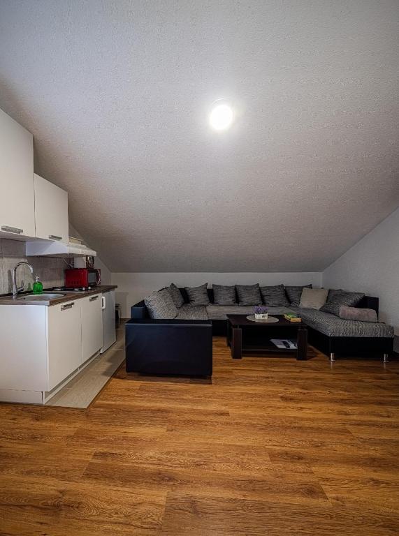 Kuchyň nebo kuchyňský kout v ubytování Apartmani Zeder Plitvička jezera