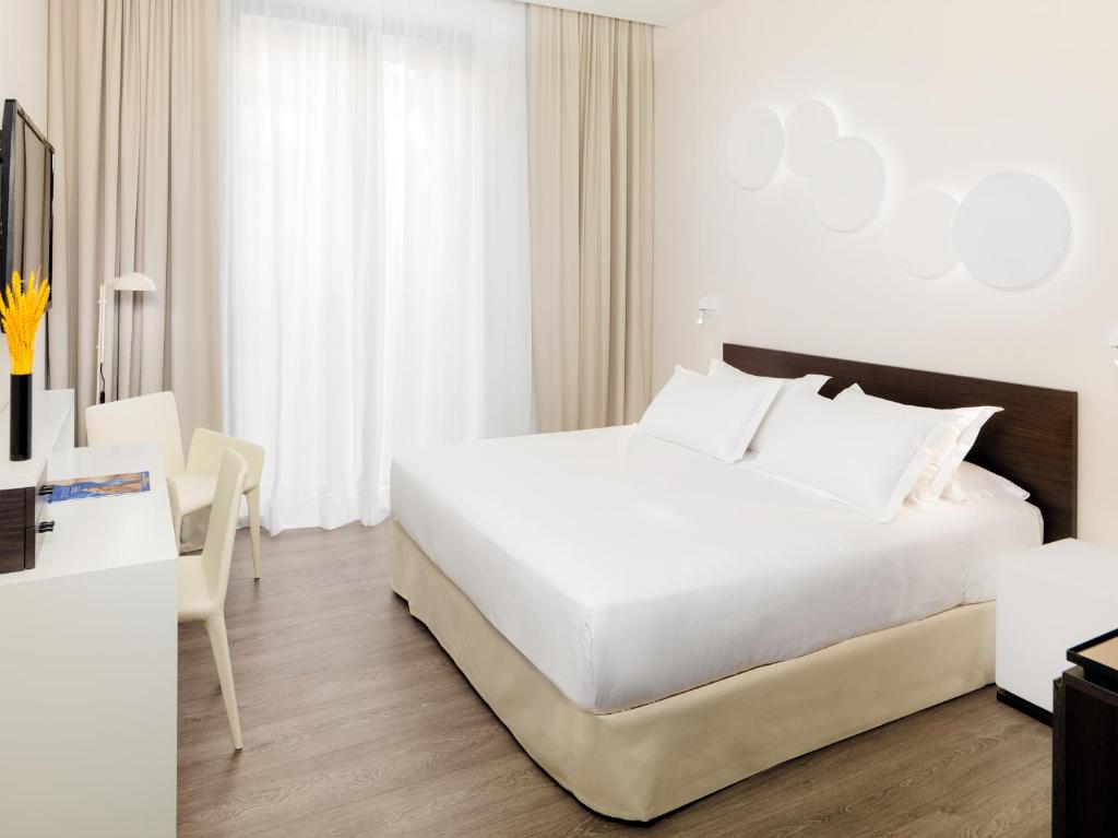 H10 Port Vell 4* Sup - 13