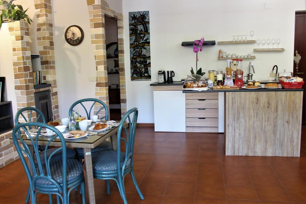 Kuchyň nebo kuchyňský kout v ubytování B&B Atlante