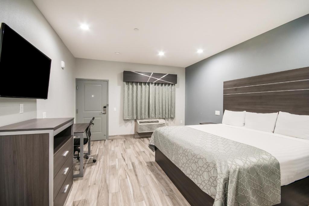 Americas Best Value Inn & Suites Northeast Houston Downtown I-610 - Cama King Accesible