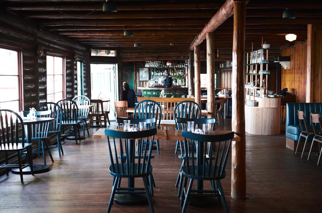 Restoran või mõni muu söögikoht majutusasutuses Captain Whidbey