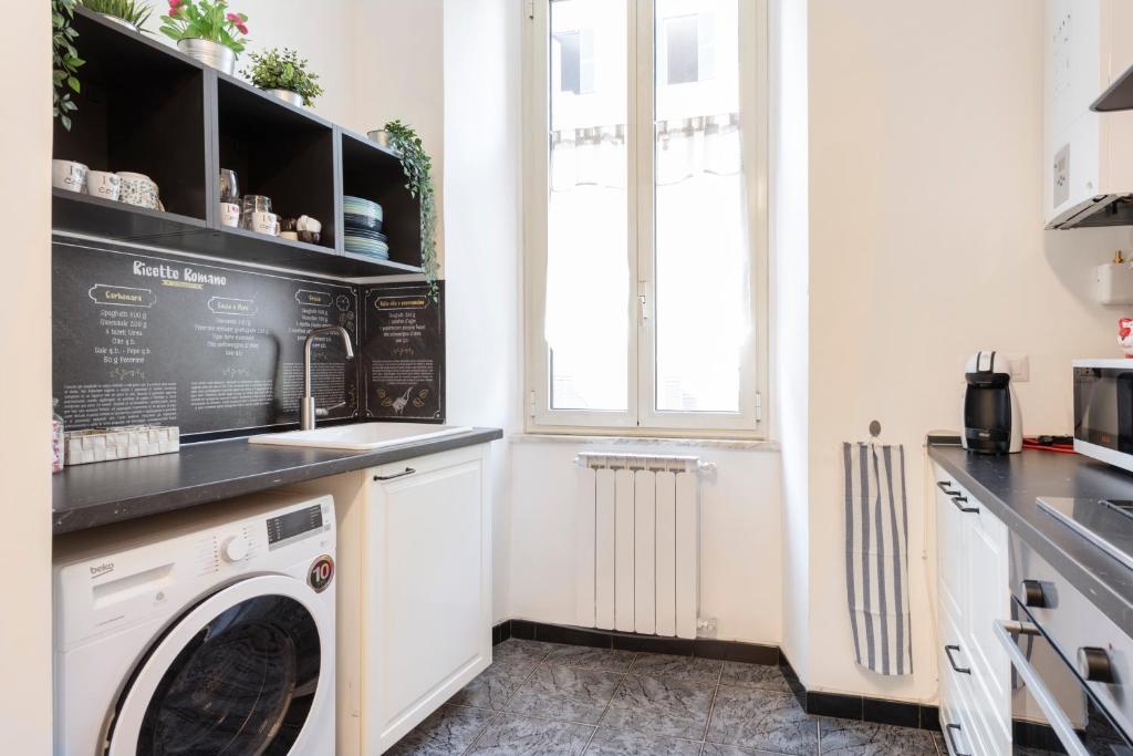 A kitchen or kitchenette at Casa Camilla