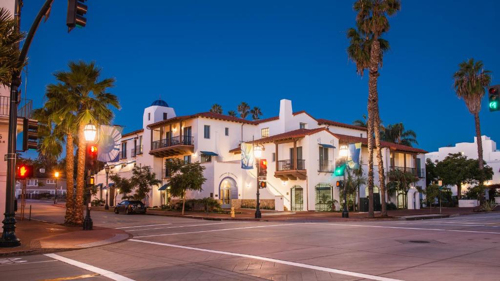 Harbor View Inn photo