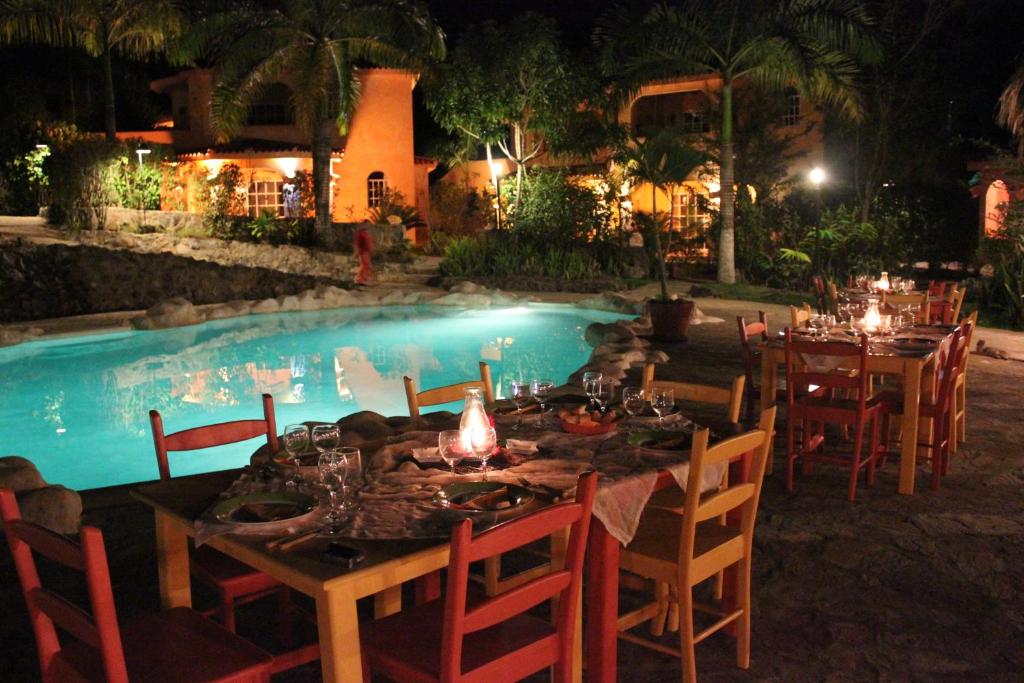 La alberca dentro o cerca de Hotel - Residencial Madrugada