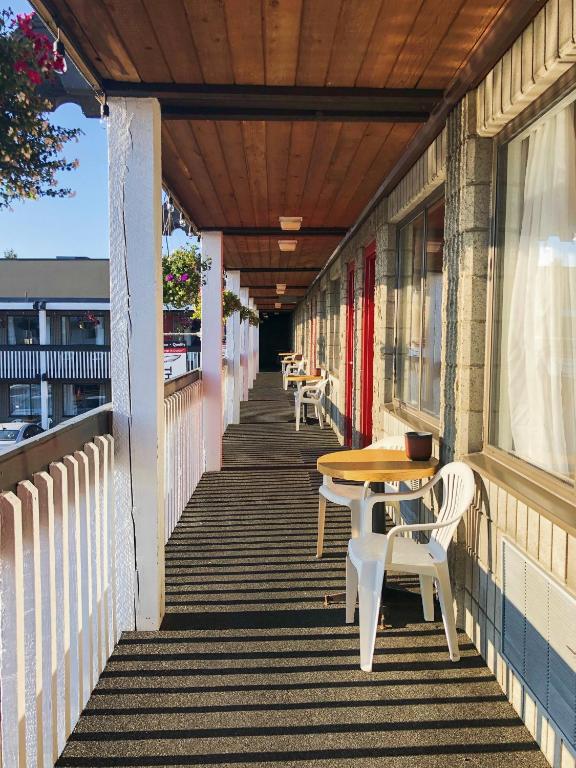 Balkón nebo terasa v ubytování Thunderbird Motor Inn