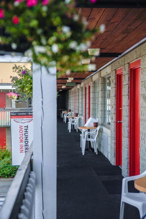 Restaurace v ubytování Thunderbird Motor Inn