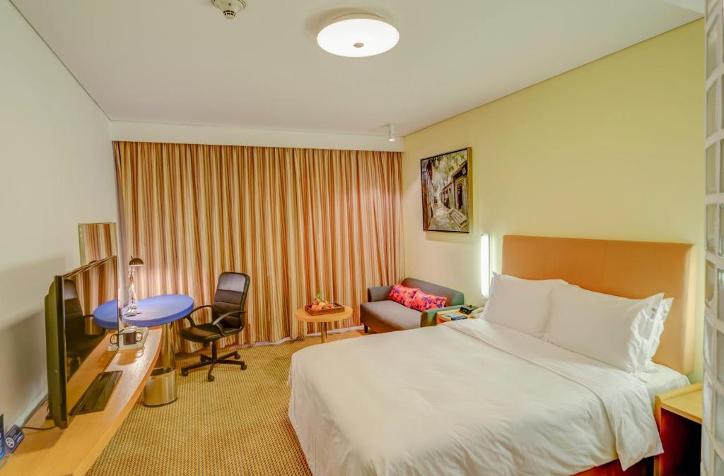 لابی و فضای عمومی Holiday Inn Express Beijing Temple of Heaven by IHG - تصویر ۵