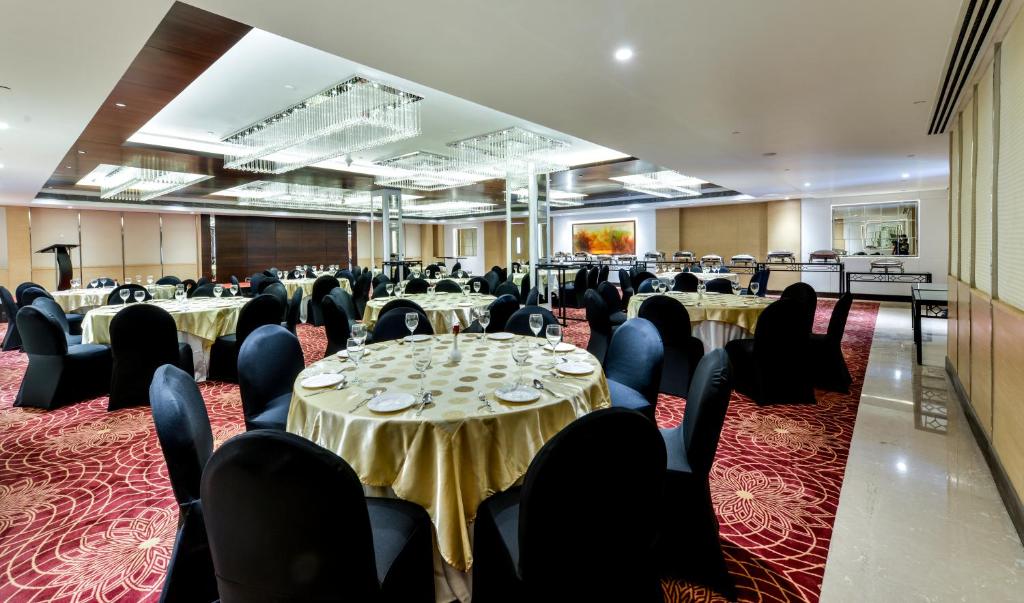 Restaurace v ubytování Lemon Tree Hotel Jammu