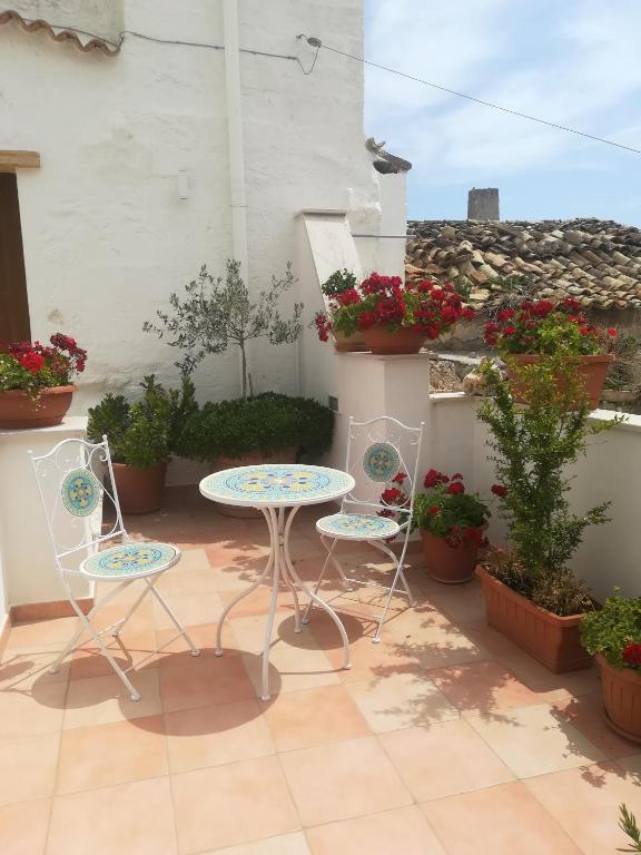 A balcony or terrace at Vico Marina