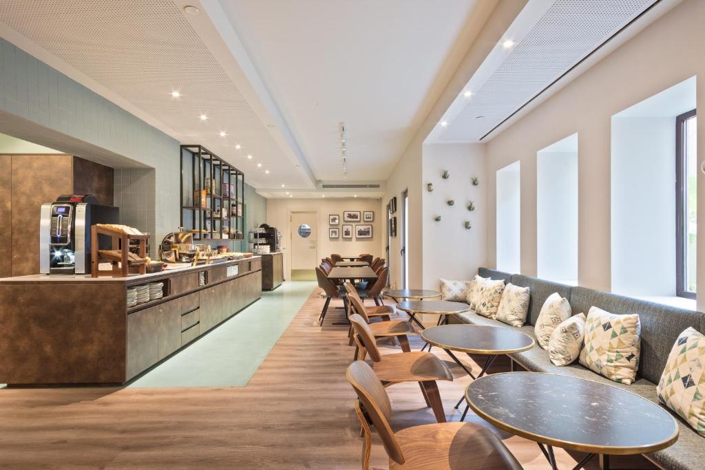 Hotel Via Augusta - Resim 24