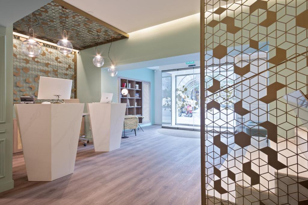 Hotel Via Augusta - Resim 37