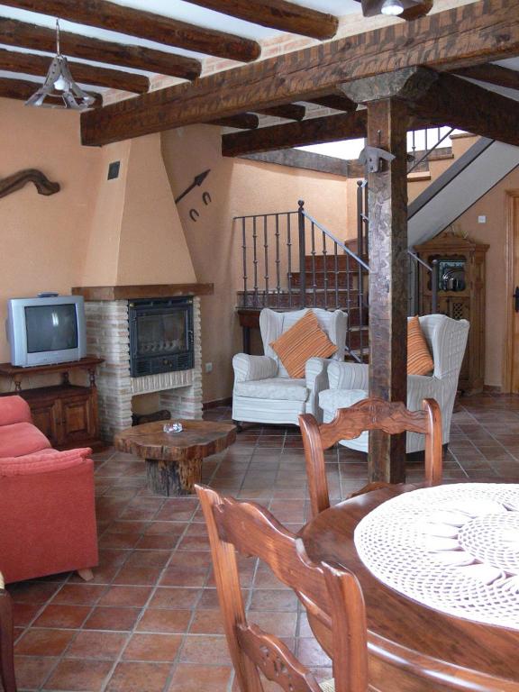 Las casas de Yagüe, Ayllón - Maison De Quatre Chambres