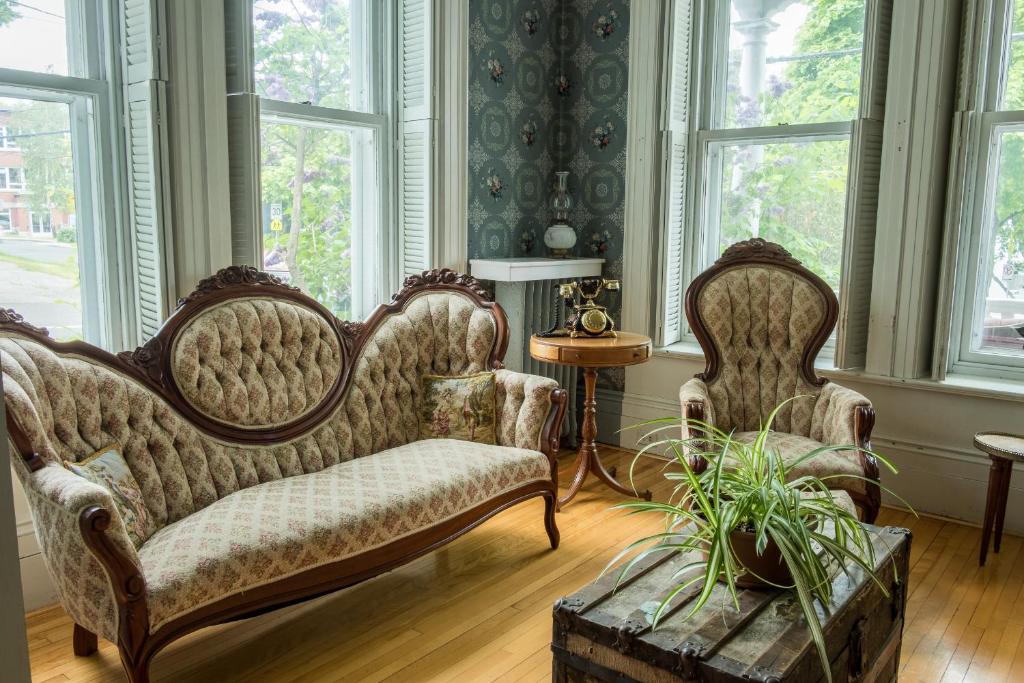 Posezení v ubytování Auberge de la Visitation