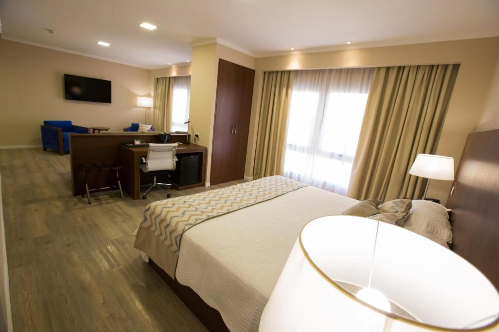 PLATINUM HOTEL CASINO