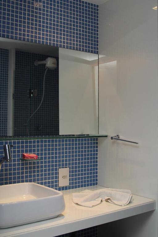  Flats Nannai Residence Vilas