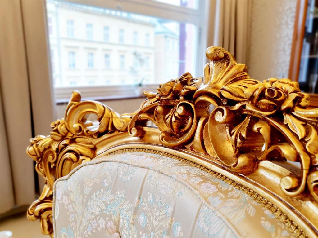 Madonna Apartments - 10