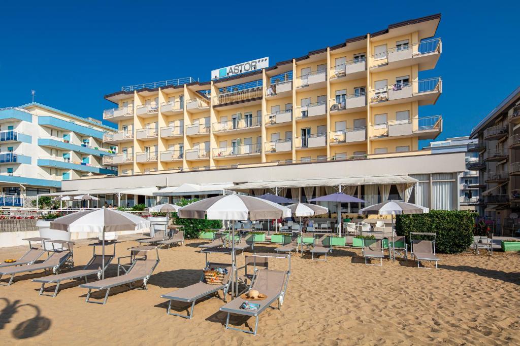 Pláž u hotelu