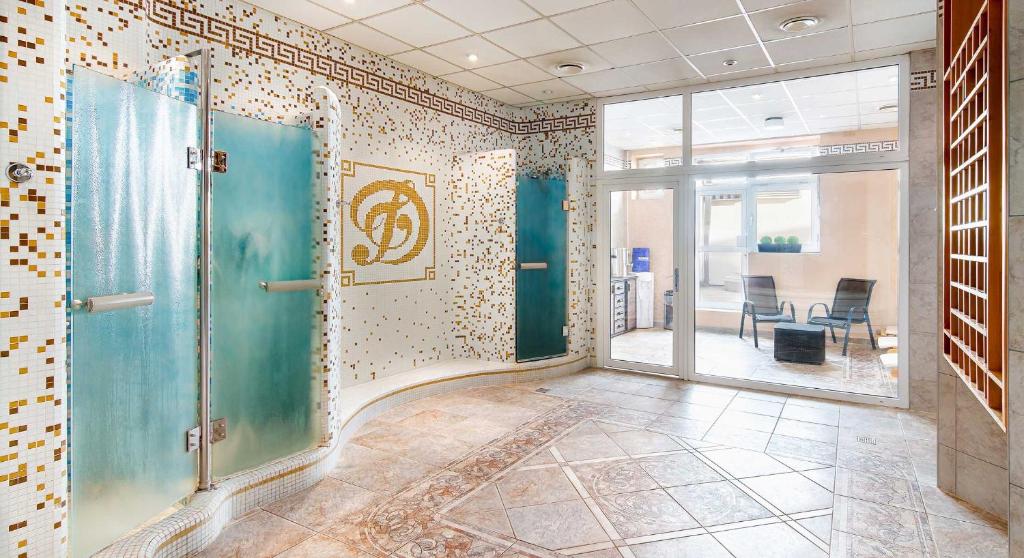 Koupelna v ubytování Dvorak Spa & Wellness