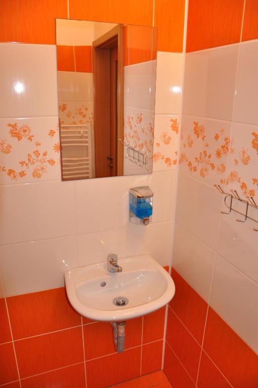 Koupelna v ubytování Hotel Děčín Na Skřivánce