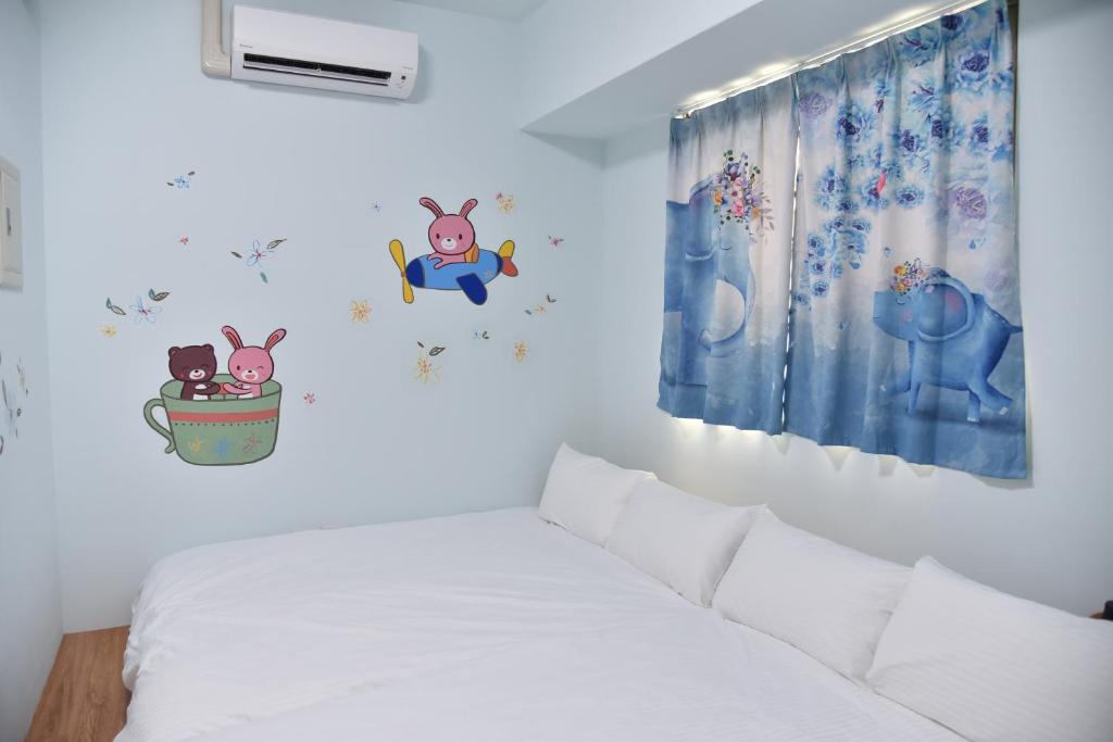 Voodi või voodid majutusasutuse Kids Heart Home toas