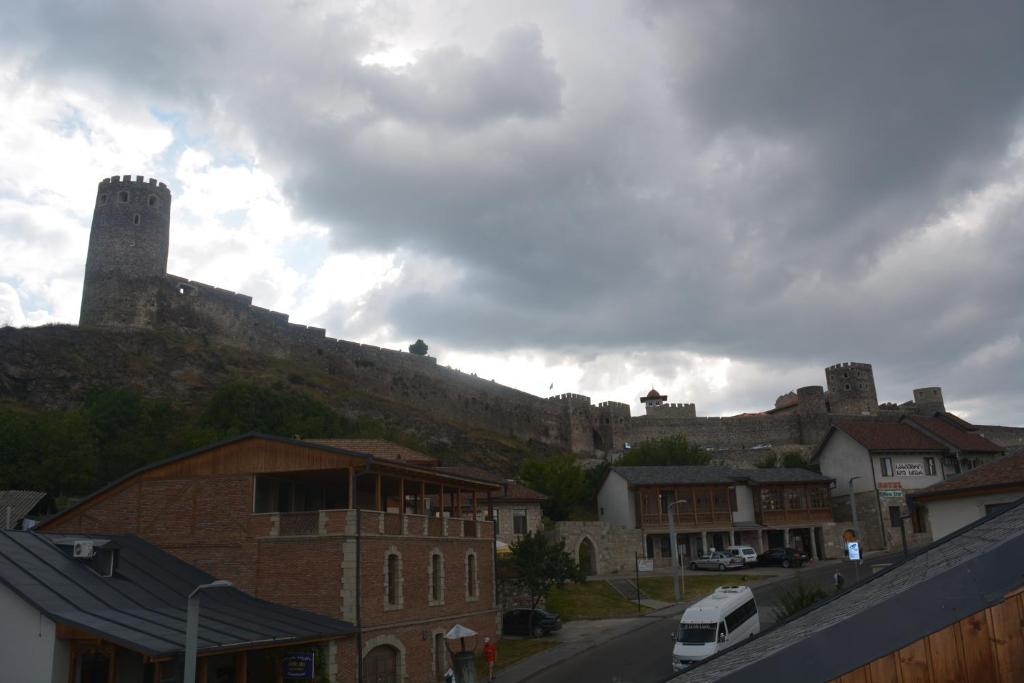Vista general d'una muntanya o vistes d'una muntanya des de l'hostal o pensió