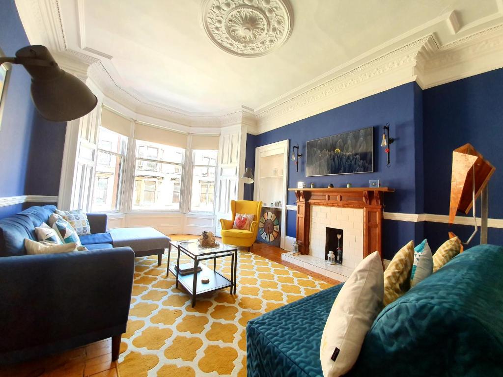 Unwind At A Tranquil, Quirky Flat in West End