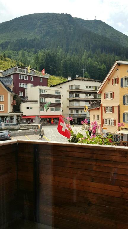 Nespecifikovaný výhled na hory nebo výhled na hory při pohledu z apartmánu