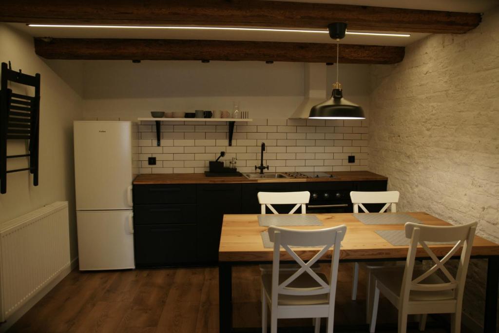 Kuchyňa alebo kuchynka v ubytovaní Apartament na starówce Toruń