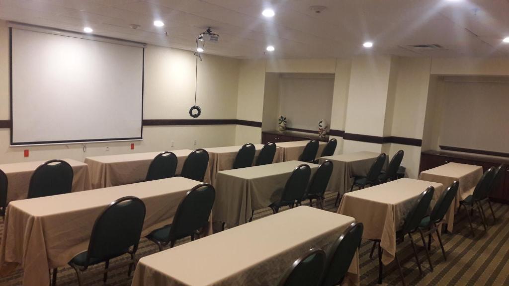 Microtel Inn and Suites by Wyndham Ciudad Juarez, US Consulate photo