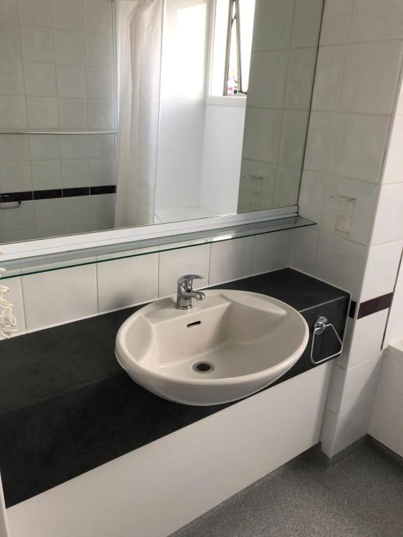 Ambassador Motor Inn - Resim 28