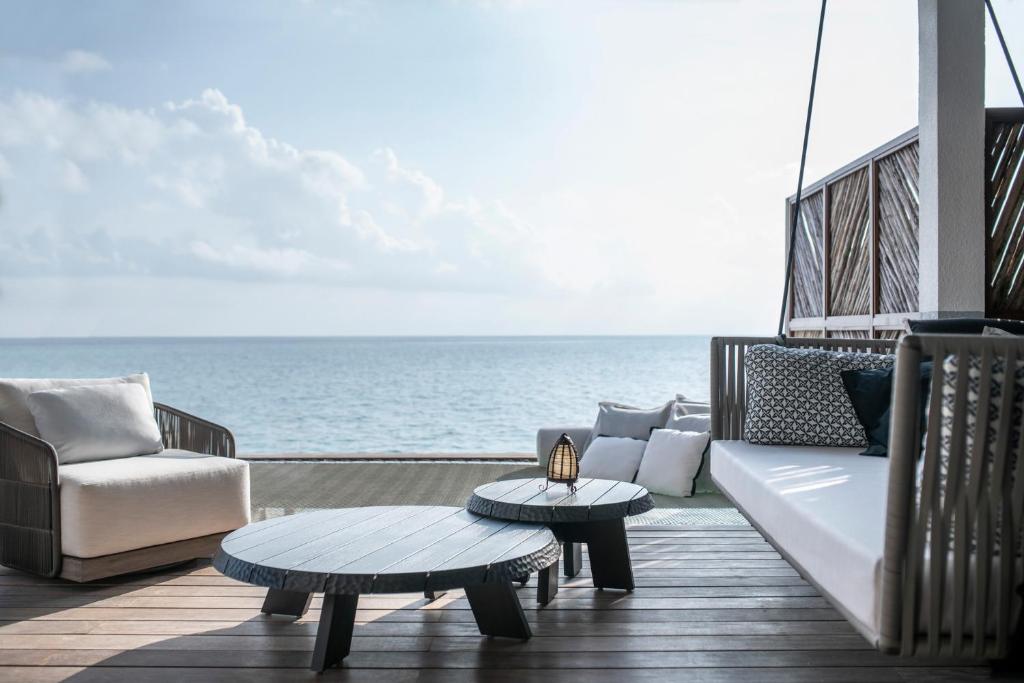 Four Seasons Resort Maldives at Landaa Giraavaru - View 9