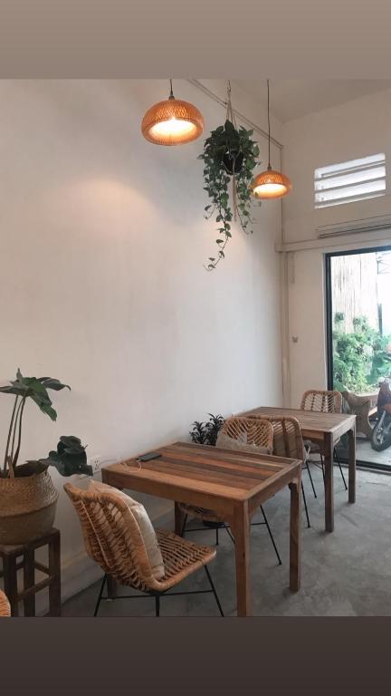 Posezení v ubytování Sacred Lotus - Vegan Café X Hostel