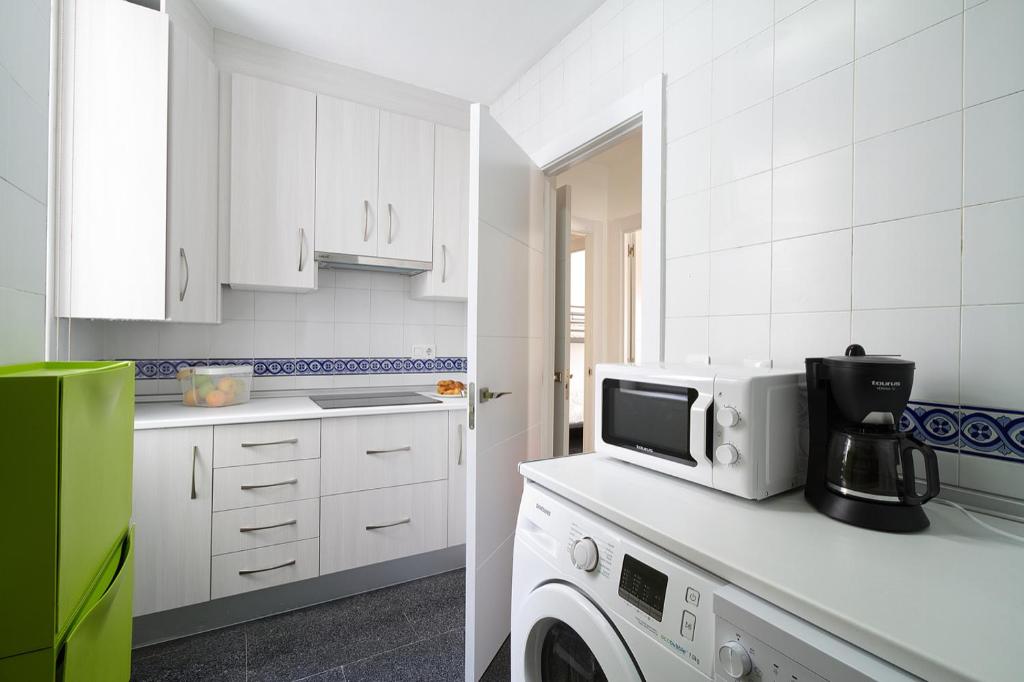Kuchyň nebo kuchyňský kout v ubytování Spacious centre apartment in Málaga