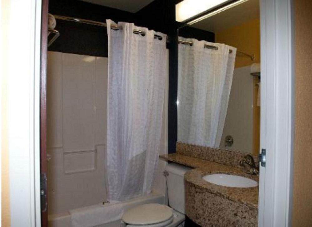 Microtel Inn & Suites Chili/Rochester photo