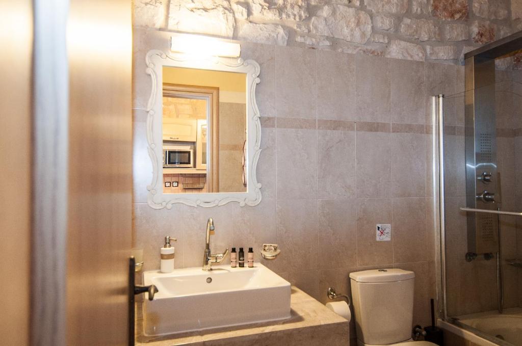 Koupelna v ubytování Kavos Psarou Villas