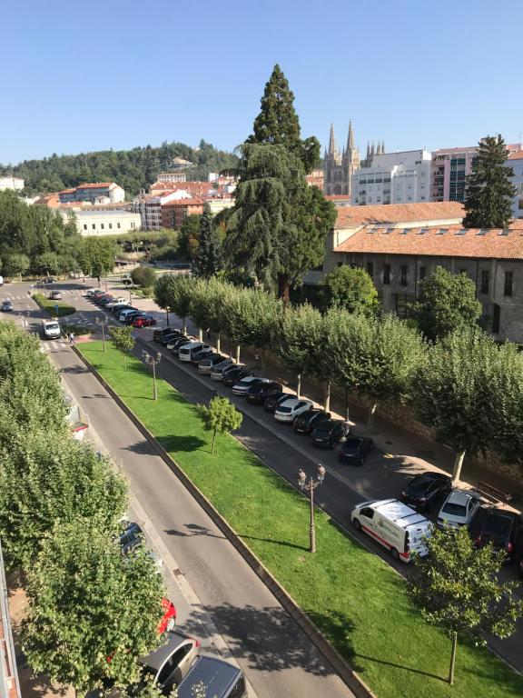 Κήπος έξω από το Vut Carmen