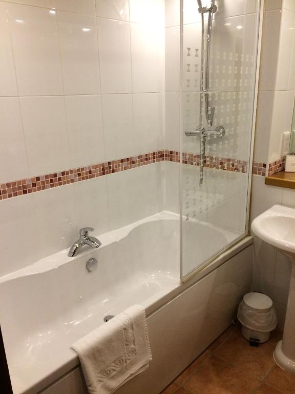 Whitewater Hotel & Spa - 