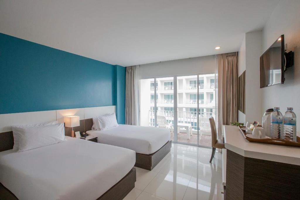 Chanalai Hillside Resort, Karon Beach - 4